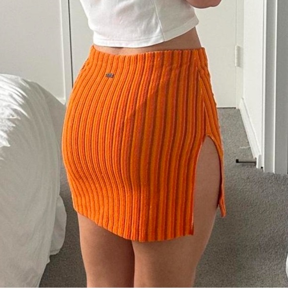 SOLD ON DEPOP - Picture 2 of 4